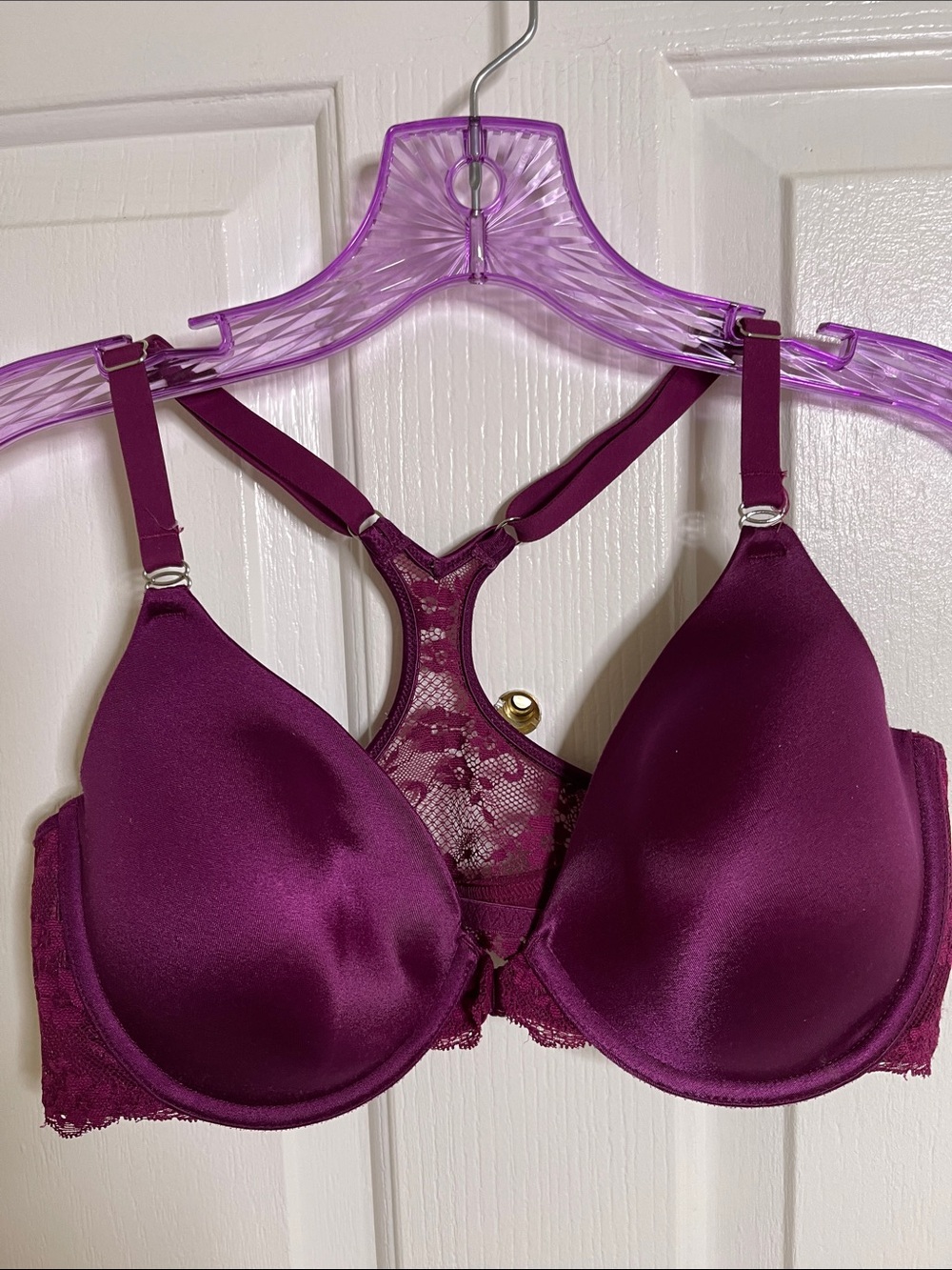 Maidenform  Women’s Lace-Trim T-Shirt Bra in Deep Plum